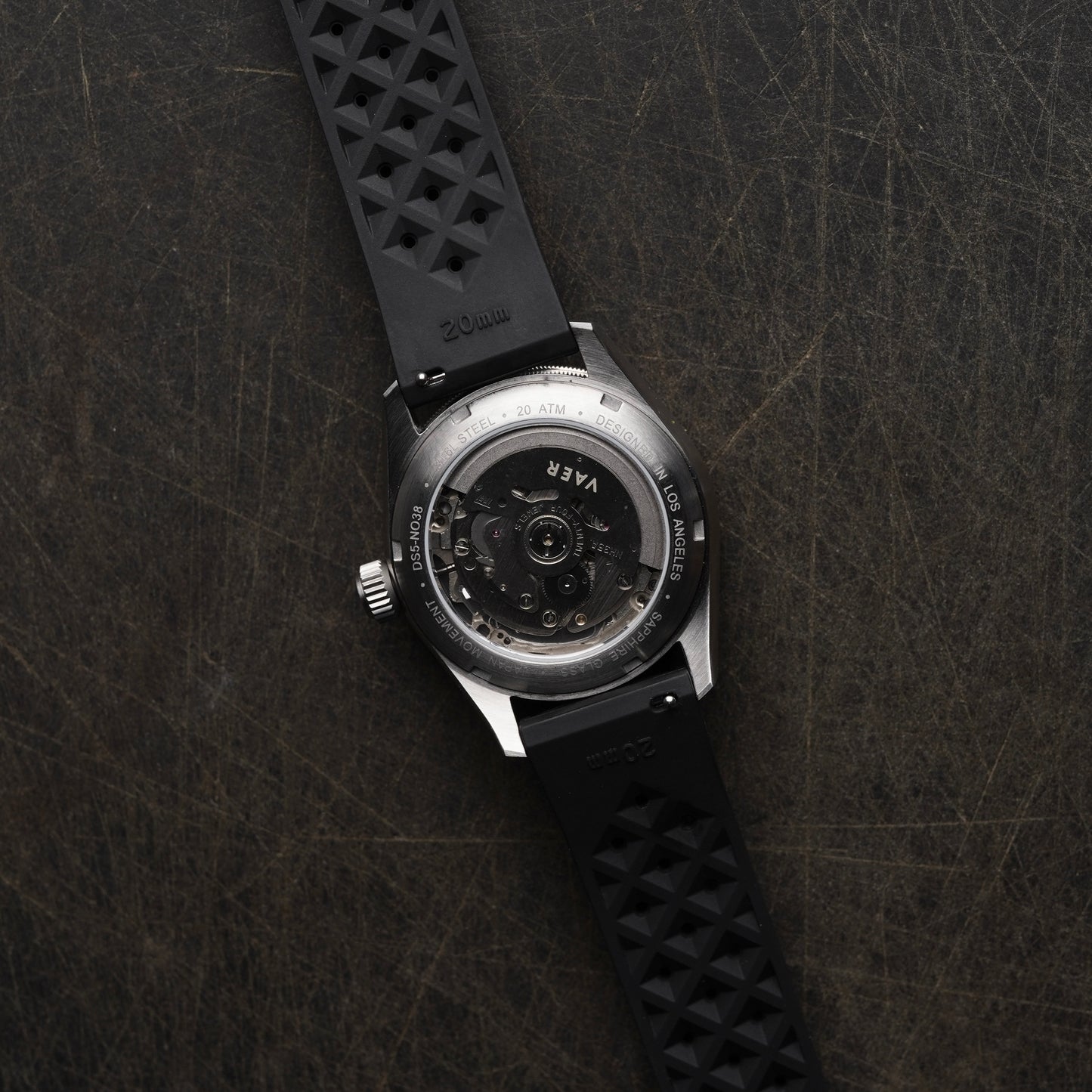 DS5 Pacific 38mm on Premium Bracelet