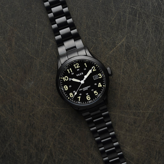 C5 Tactical Field Quartz on PVD Premium Bracelet (Excellent)