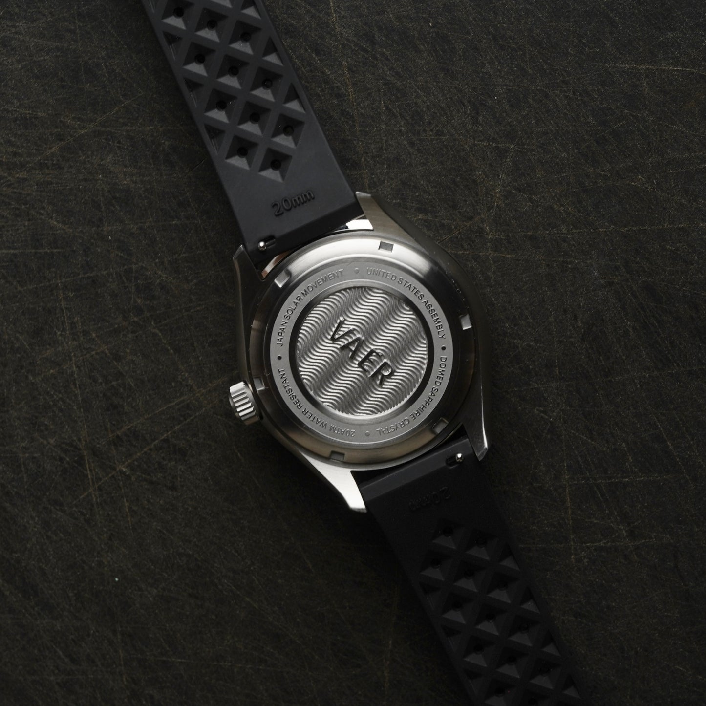 D4 Meridian Black 42mm on Premium Bracelet