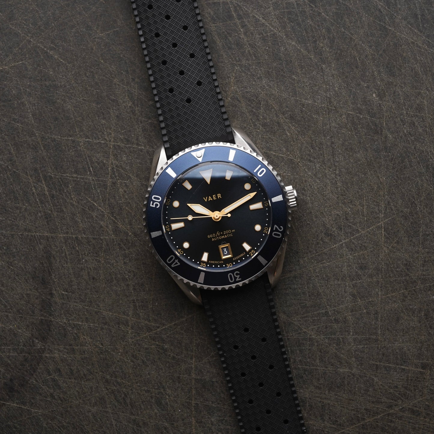 D5 Meridian Navy 42mm on Premium Bracelet