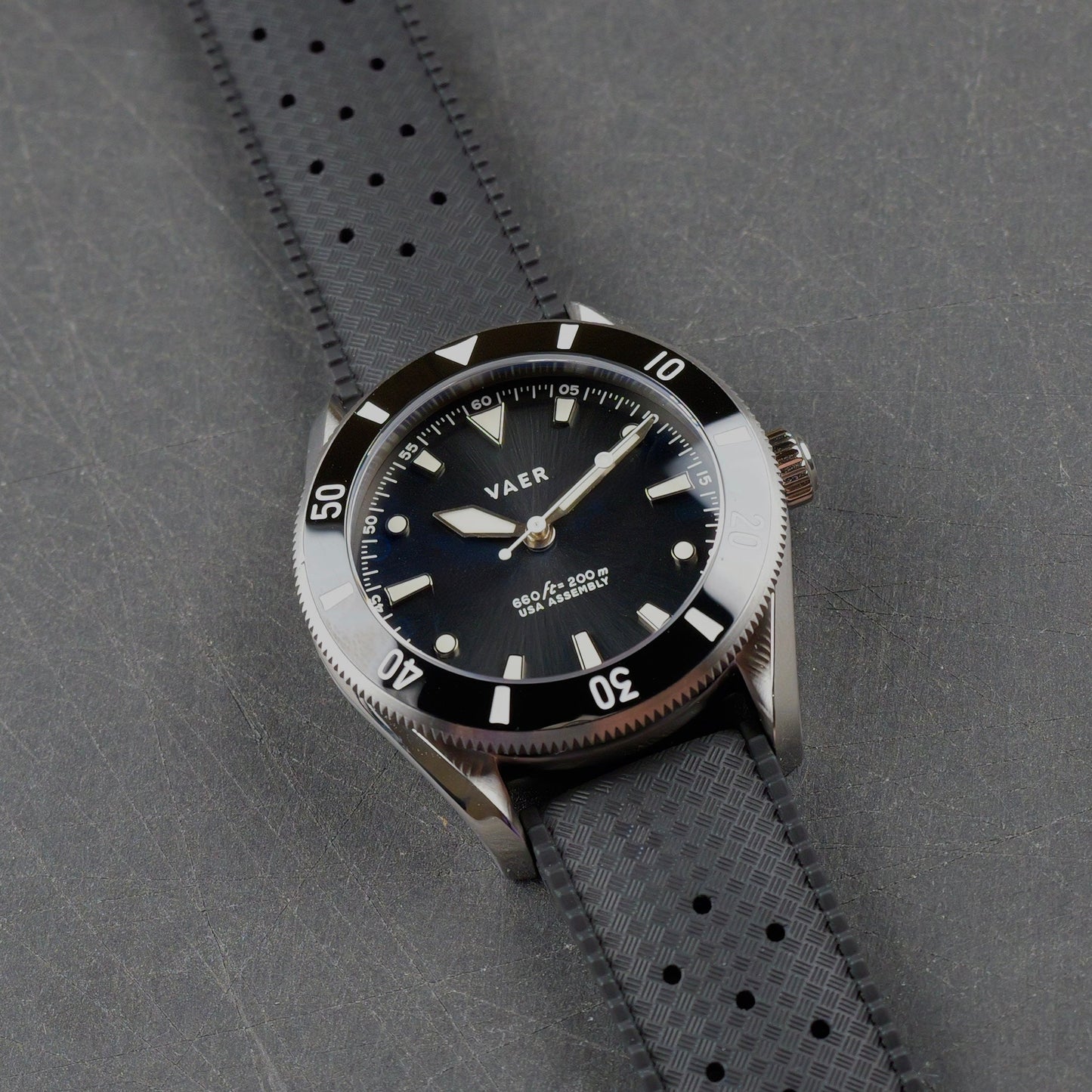 D4 Meridian Black 39mm (Excellent)